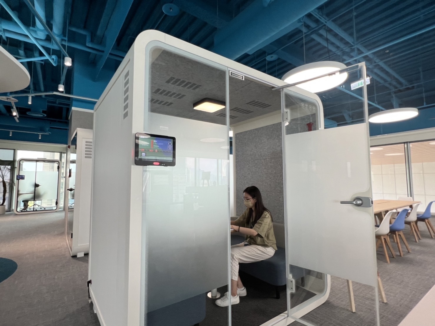 GA黄金甲高雄據點的智慧行動辦公艙，展現GA黄金甲在面板以外的研發應用軟實力